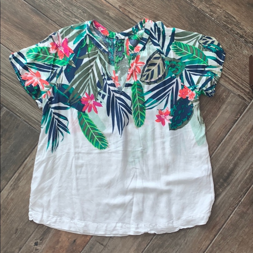 Short sleeved tropical blouse